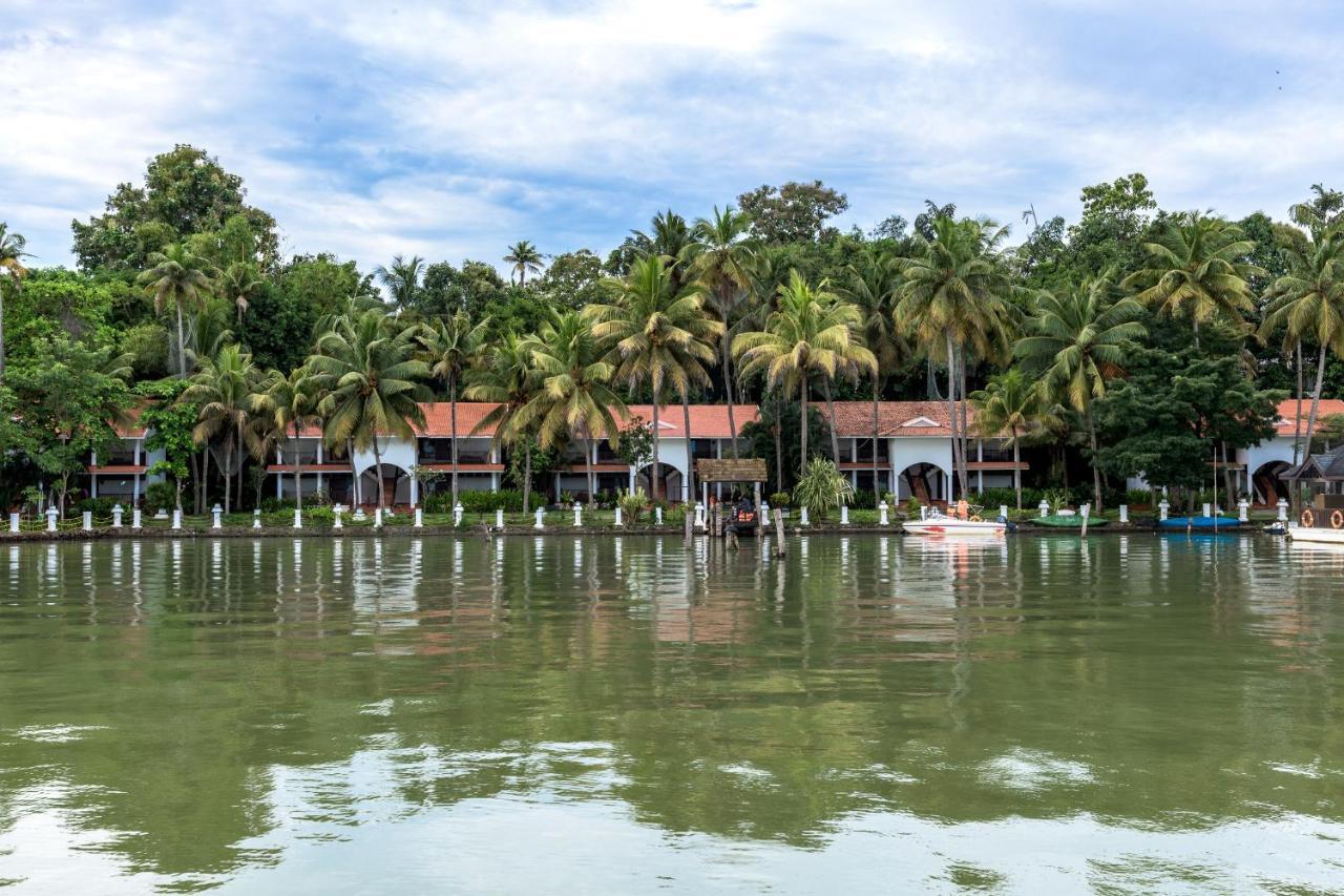 מלון Nīndakara Club Mahindra Ashtamudi מראה חיצוני תמונה