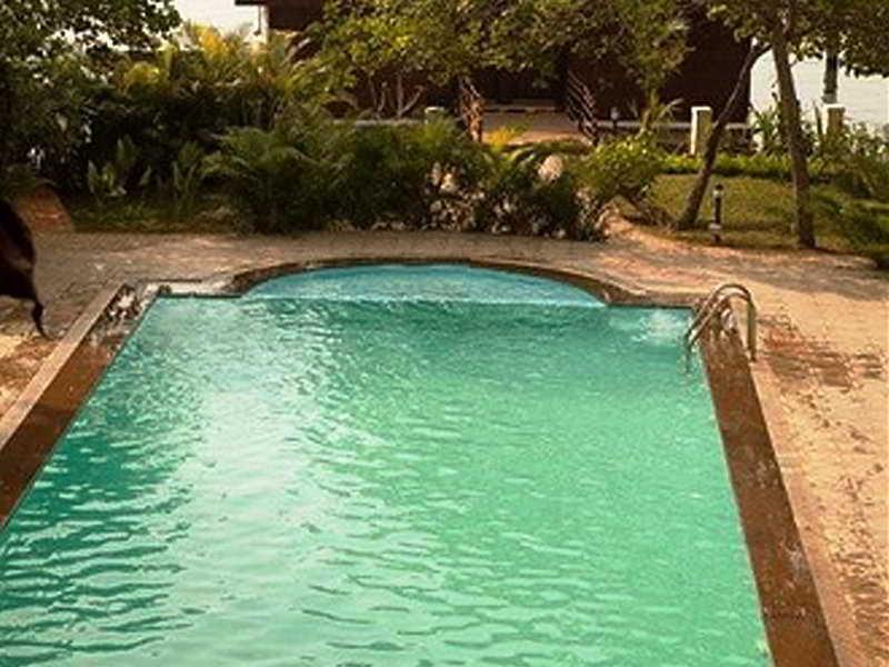 מלון Nīndakara Club Mahindra Ashtamudi מראה חיצוני תמונה